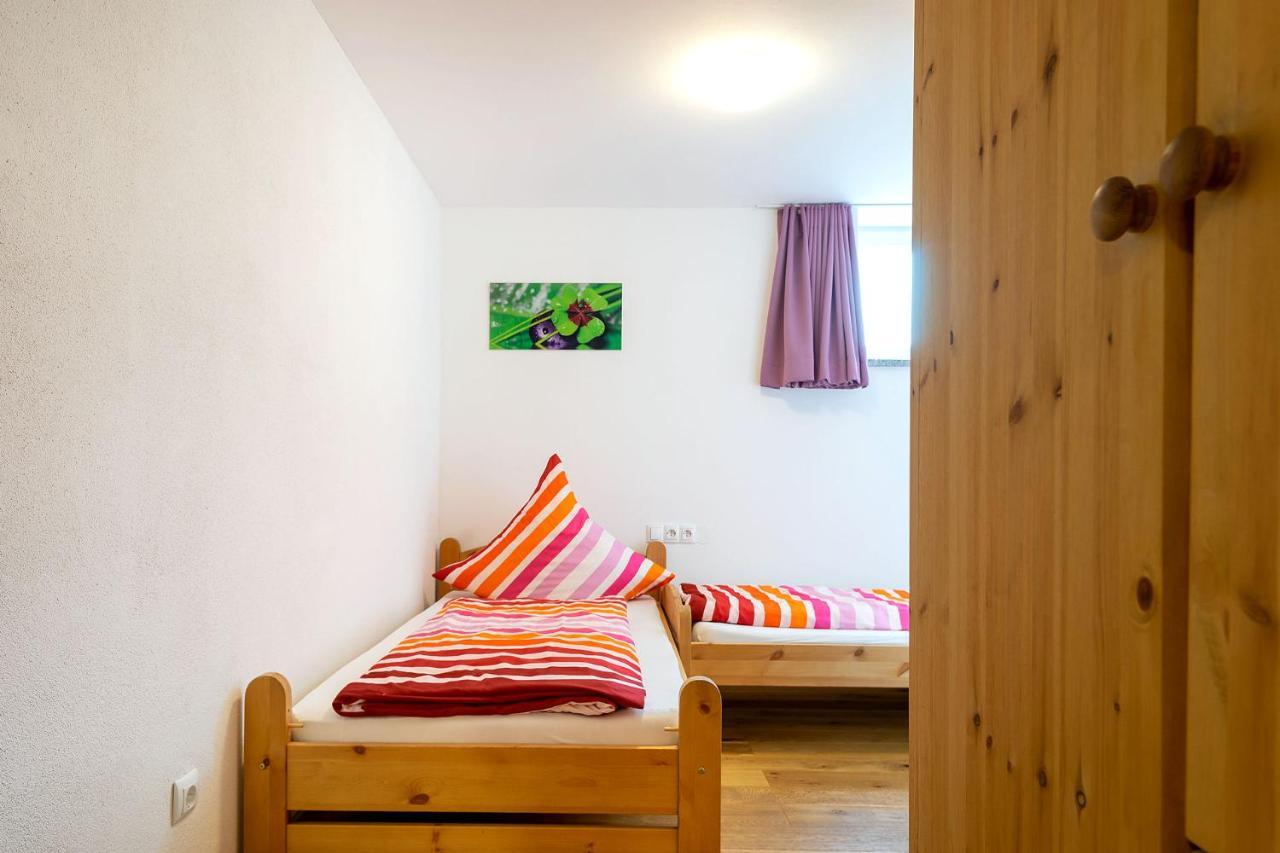 Alpen-Hostel - Apartment Talstation Mit Motorradvermietung Memmingen Kültér fotó