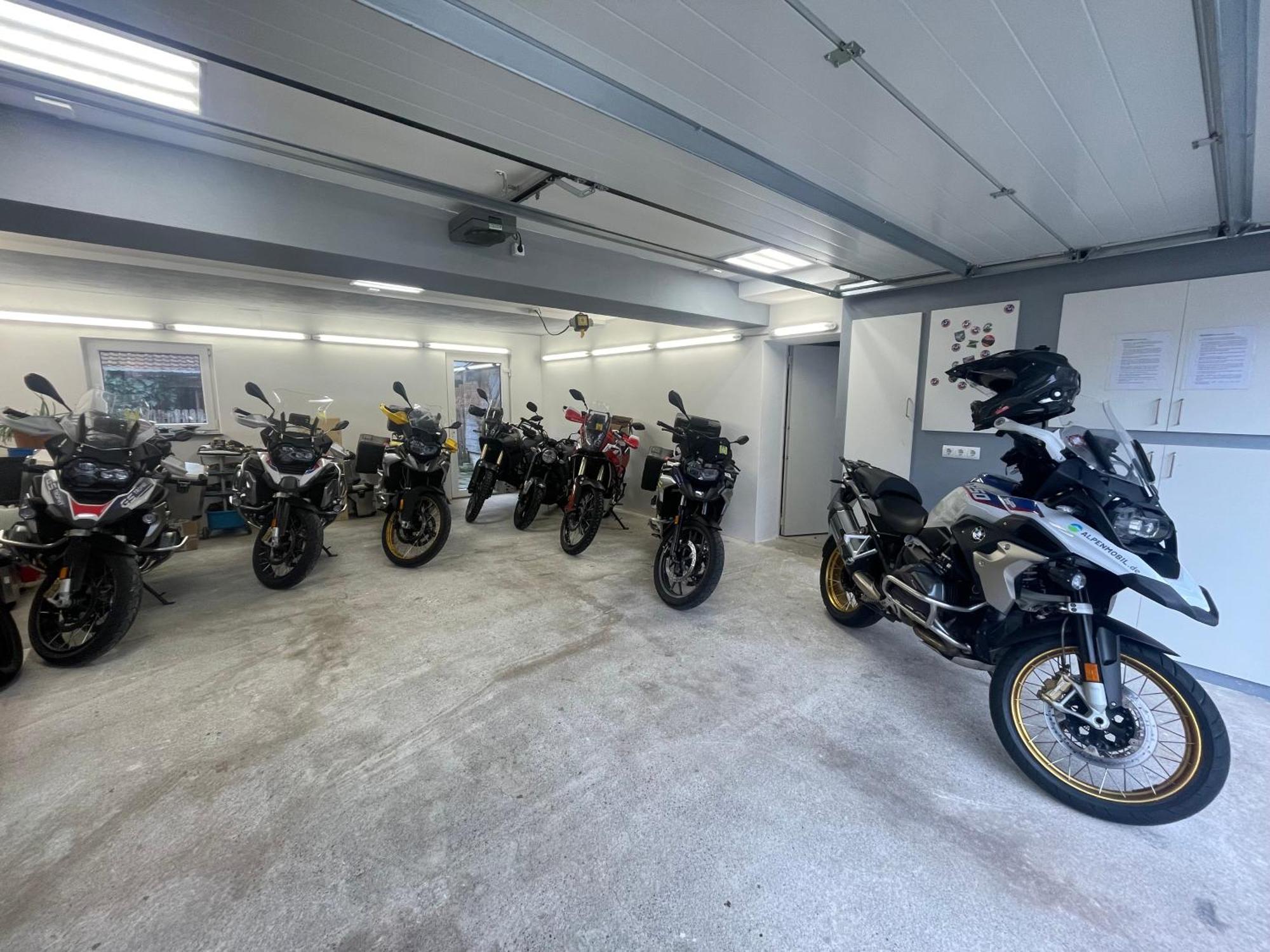 Alpen-Hostel - Apartment Talstation Mit Motorradvermietung Memmingen Kültér fotó
